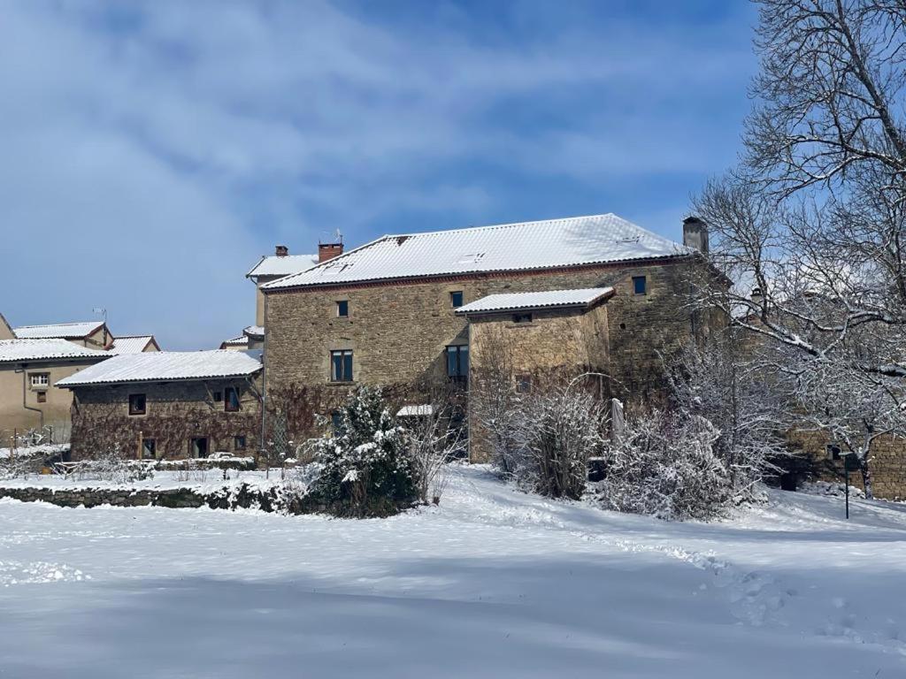 Villa L'ancien Relais de Poste*** Saint-Dier-dʼAuvergne Exterior foto